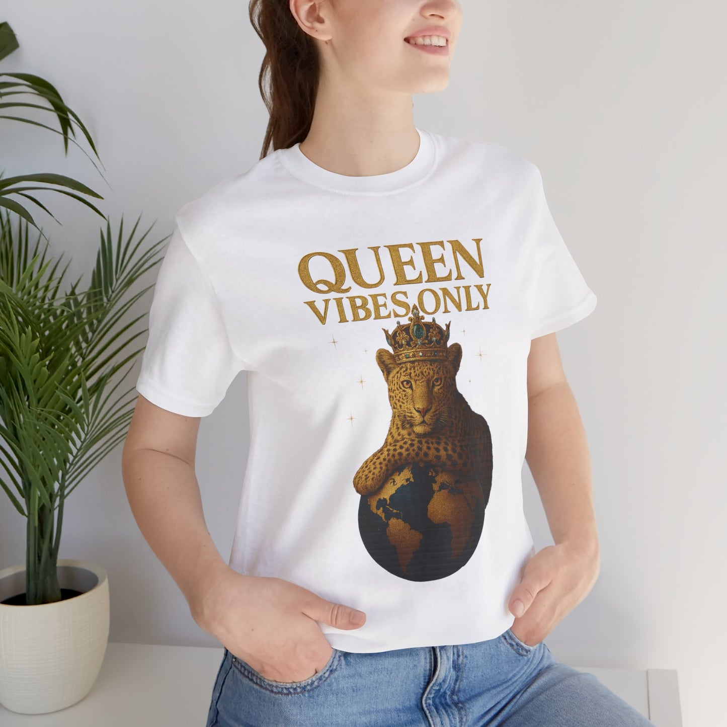 Queen Vibes Only T-Shirt | Unisex Graphic Tee, Empowerment Shirt, Casual Wear, Trendy Everyday Style