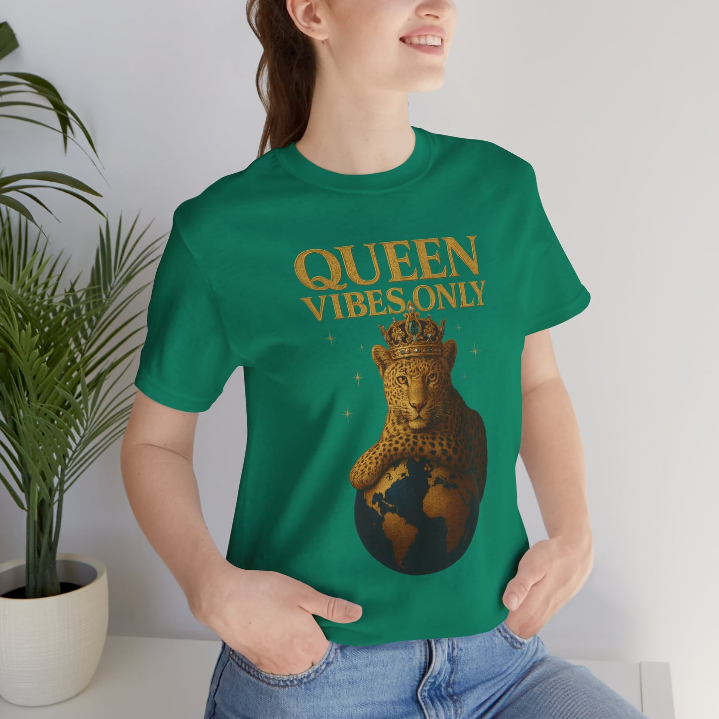Queen Vibes Only T-Shirt | Unisex Graphic Tee, Empowerment Shirt, Casual Wear, Trendy Everyday Style